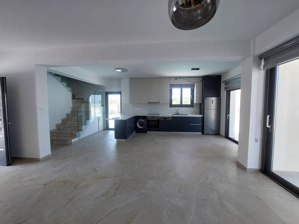 4 Bedroom Villa – Kissonerga
