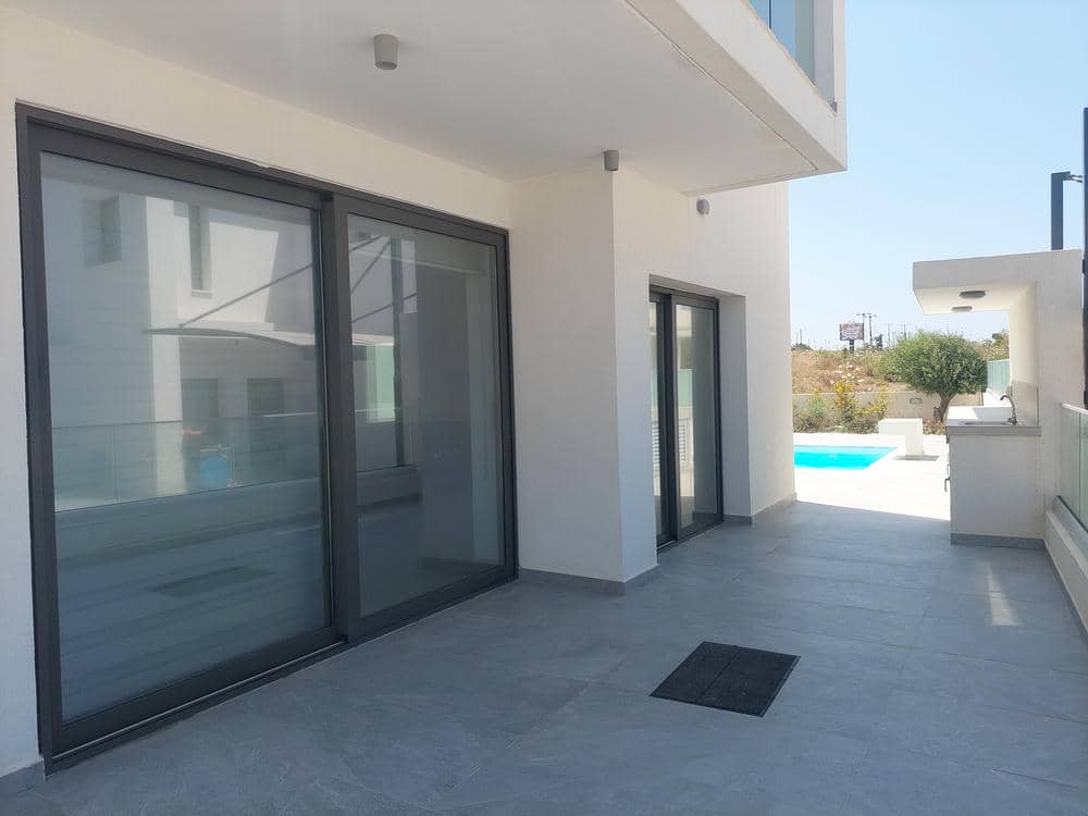 4 Bedroom Villa – Kissonerga