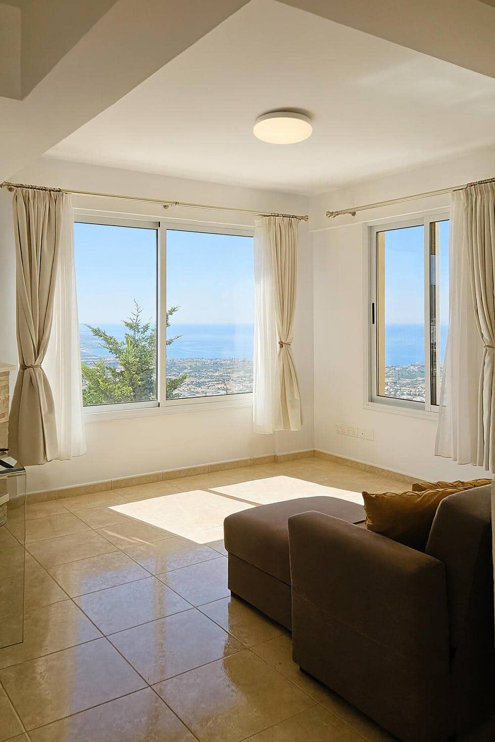6 Bedroom Villa – Peyia