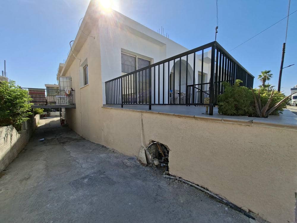 3 Bedroom House – Emba