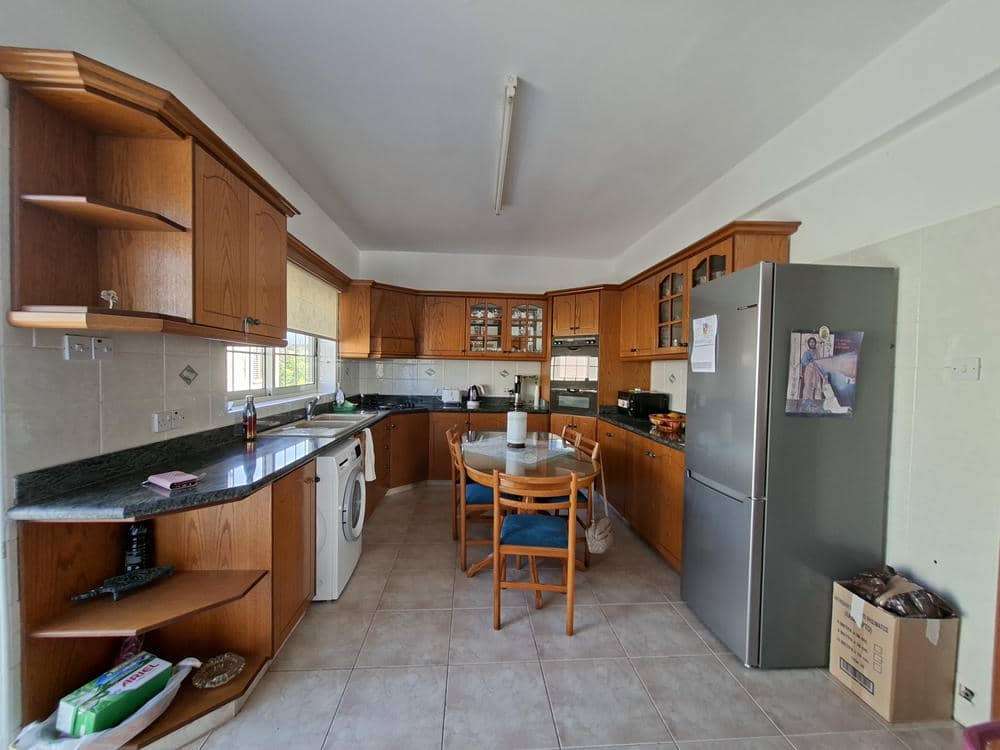 3 Bedroom House – Emba