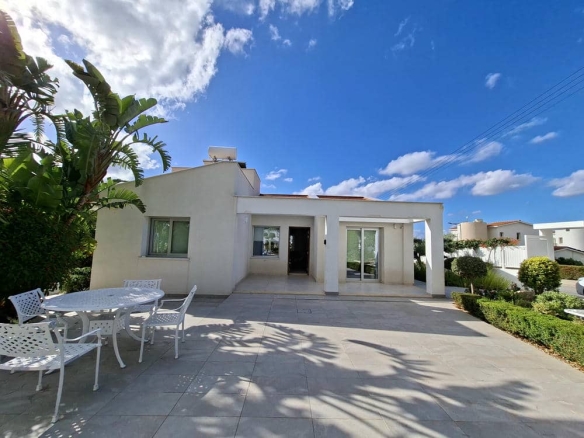 3 Bedroom Bungalow – Coral Bay