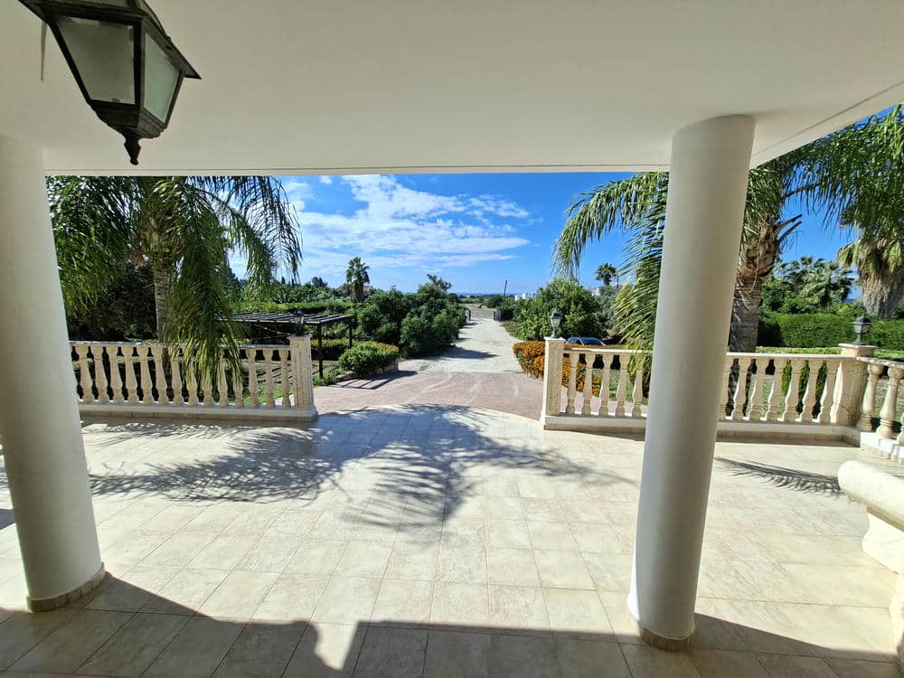 7 Bedroom Villa – Lower Peyia