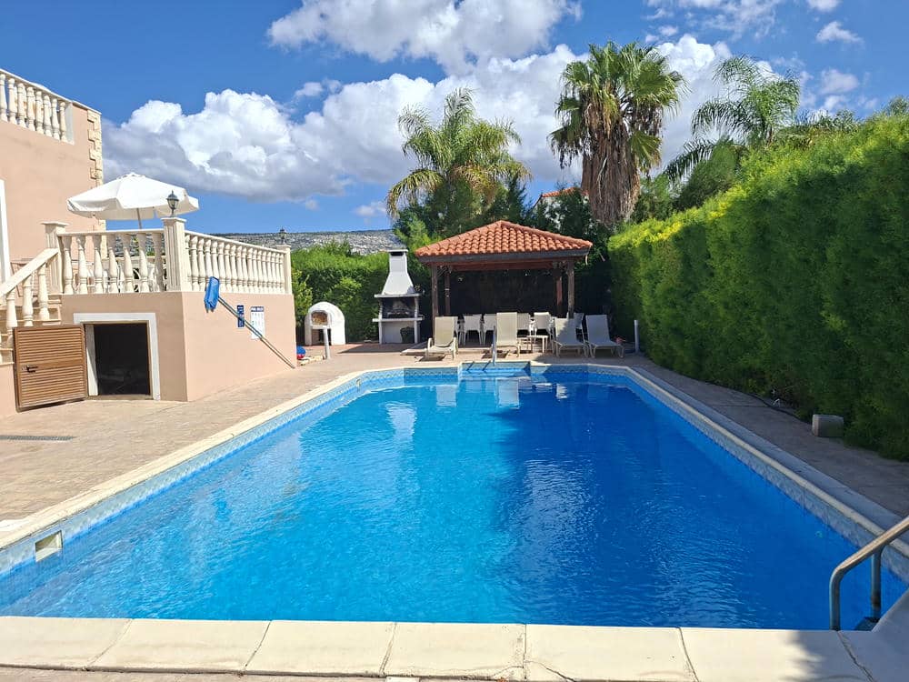 7 Bedroom Villa – Lower Peyia